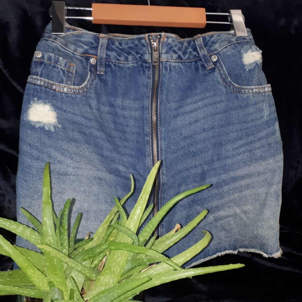 🌸3/20🌸Blunotes Denim Skirt